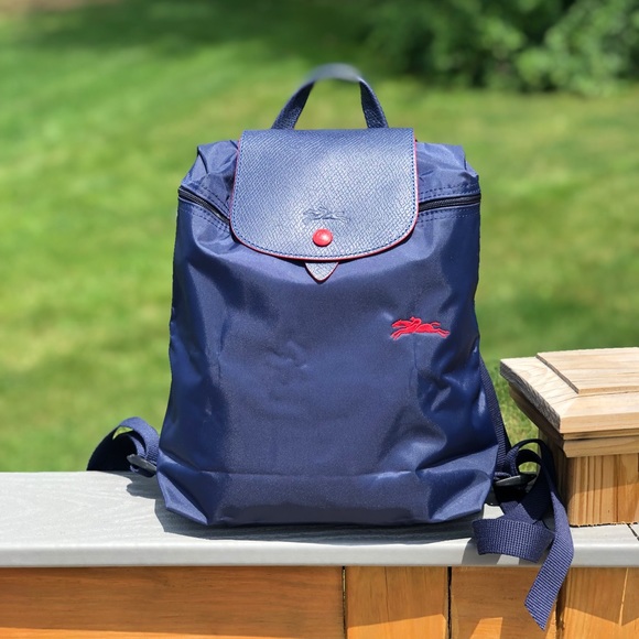 longchamp backpack dimensions